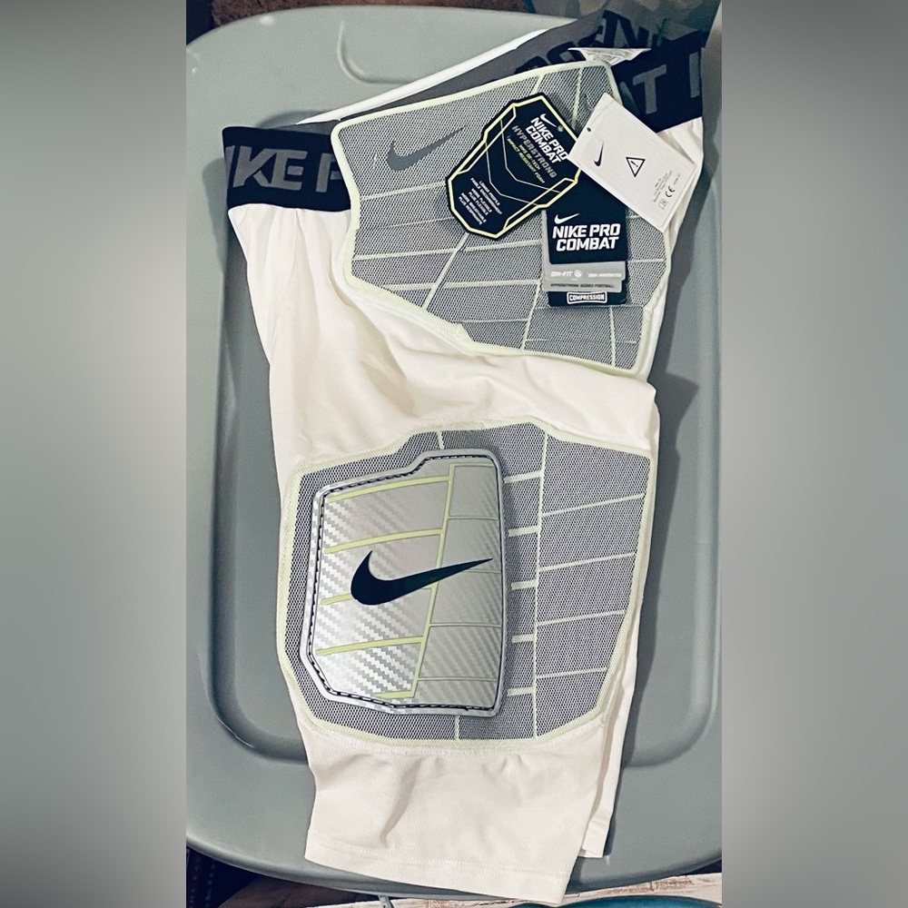 NEW~Nike Pro Combat~Men XL~Hyperstrong IMPACT-RESISTANT FOAM~Compression~Dri Fit